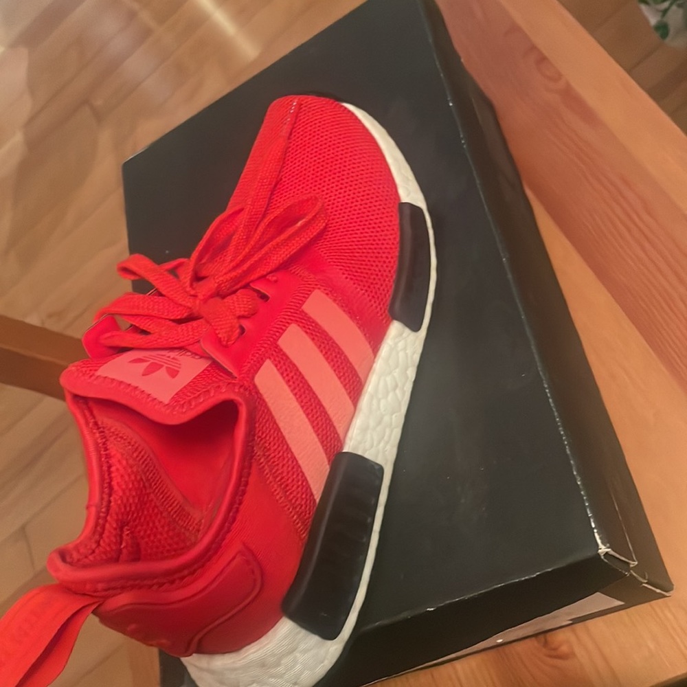 ADIDAS NMD R1 - Picture 2 of 4